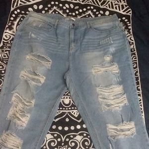 Super cute distressed jeans size 20